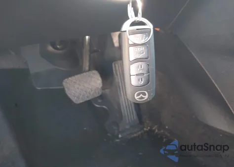 2018 Mazda Mazda3 Touring из США, поврежденный, VIN 3MZBN1V39JM198866